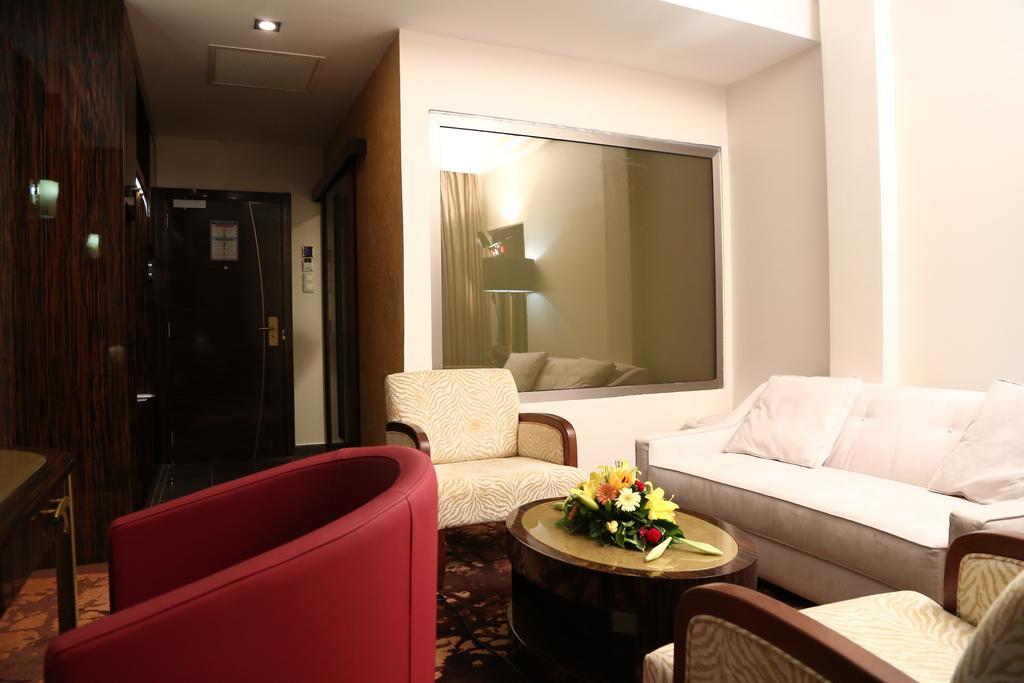 Hotel Fleur De Lys Plateau Dakar Exterior photo